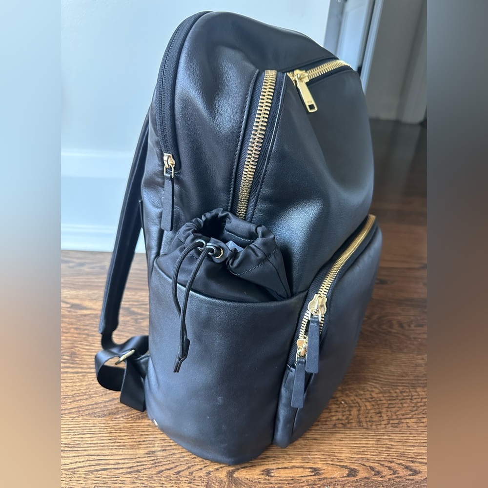 TUMI ruby Voyager leather Black Backpack - very good condition - Picture 5 of 15